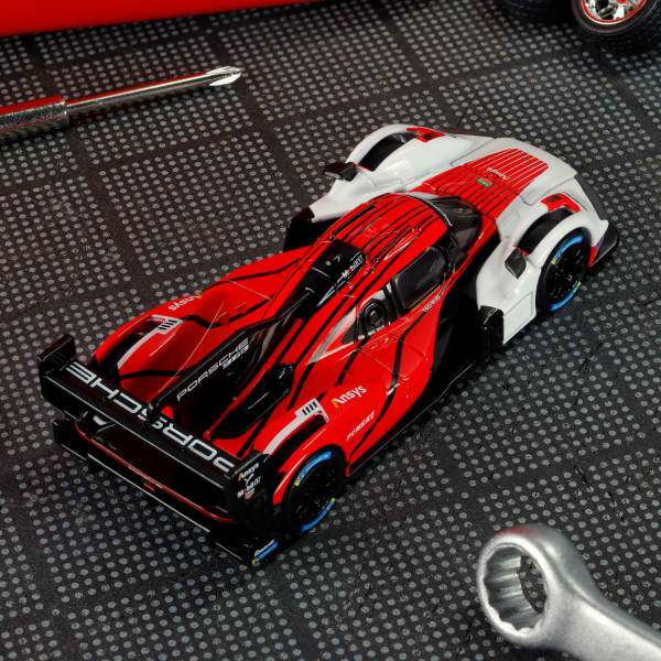 Hot Wheels Elite 64 Porsche 963