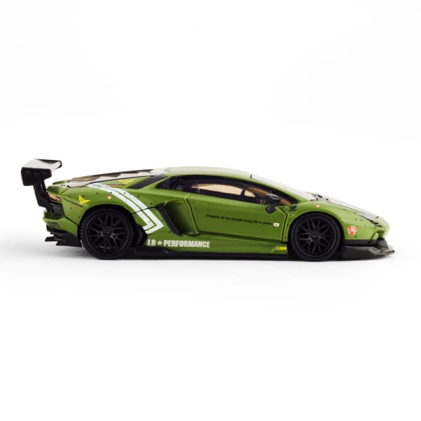 Hot Wheels Elite 64 LBWK Lamborghini Aventador LP 700-4