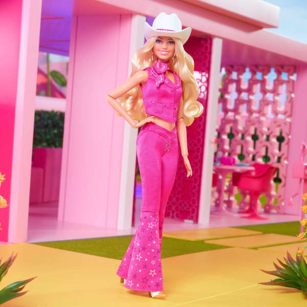 Barbie in Pink Western Outfit – Barbie The Movie