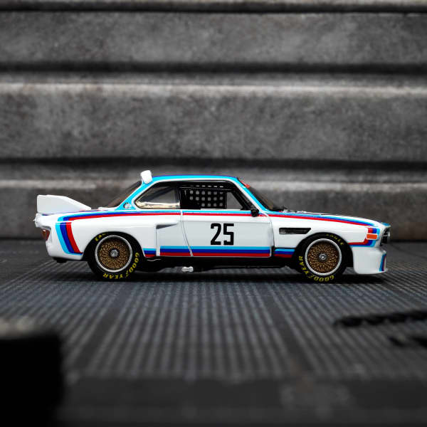 Hot Wheels Elite 64 1975 BMW 3.0 CSL Race