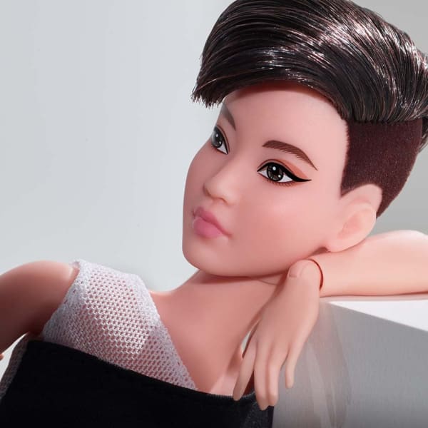 BARBIE SIGNATURE LOOKS Model 03, brune, Mattel GXB29. Edition 2020. EUR 50,00 - FR BARBIE SIGNATURE LOOKS Model 03, brune, Mattel GXB29. Edition 2020. EUR 50,00 - FR