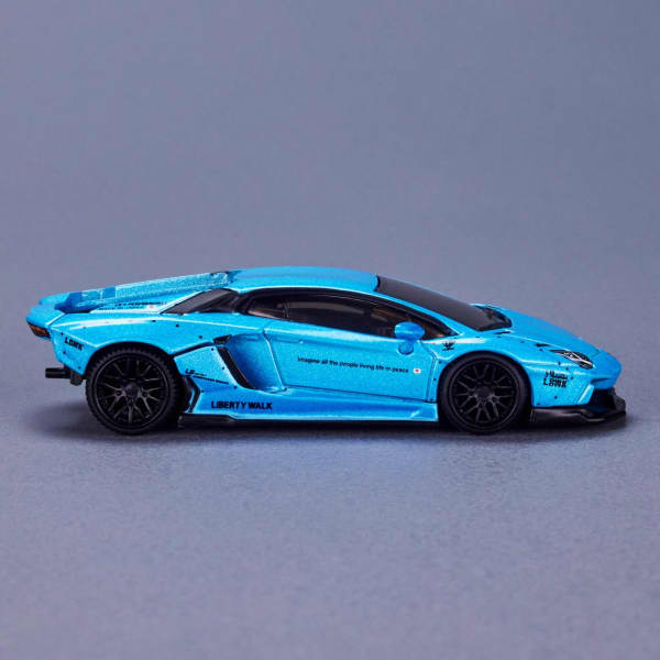Elite 64 Series LBWK Lamborghini Aventador LP 700-4