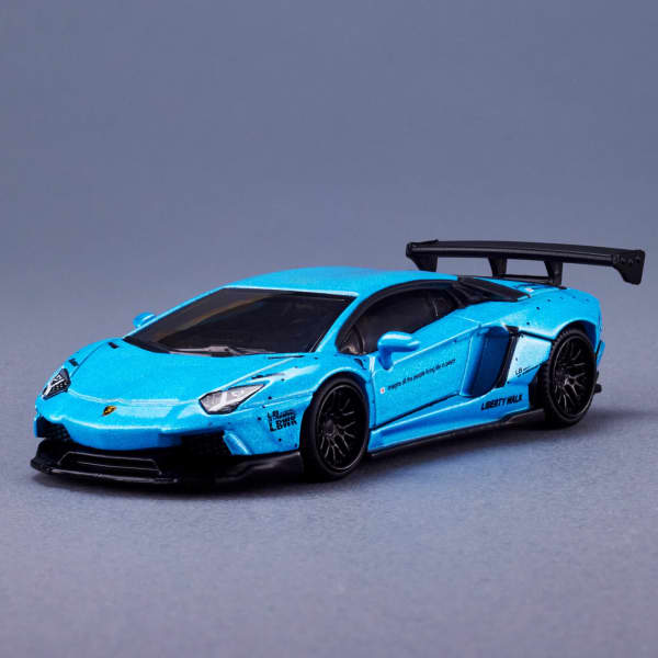 Elite 64 Series LBWK Lamborghini Aventador LP 700-4