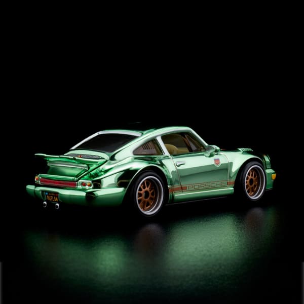 RLC Exclusive Magnus Walker “Urban Outlaw” Porsche 964