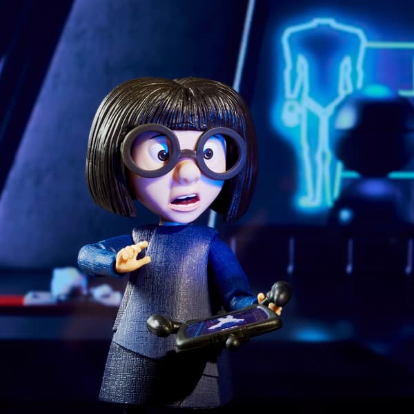 Pixar Spotlight Series Edna Mode Collector Figure The Incredibles