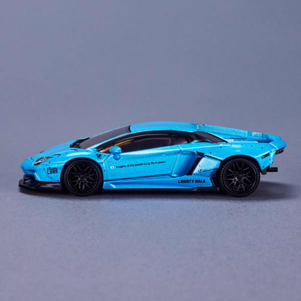 Elite 64 Series LBWK Lamborghini Aventador LP 700-4