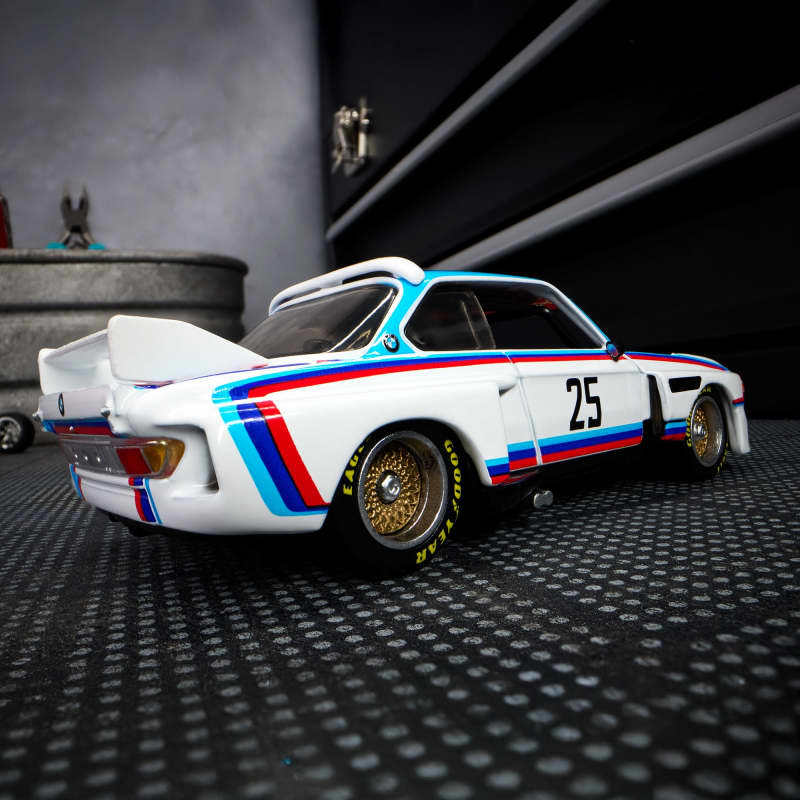 Hot Wheels Elite 64 1975 BMW 3.0 CSL