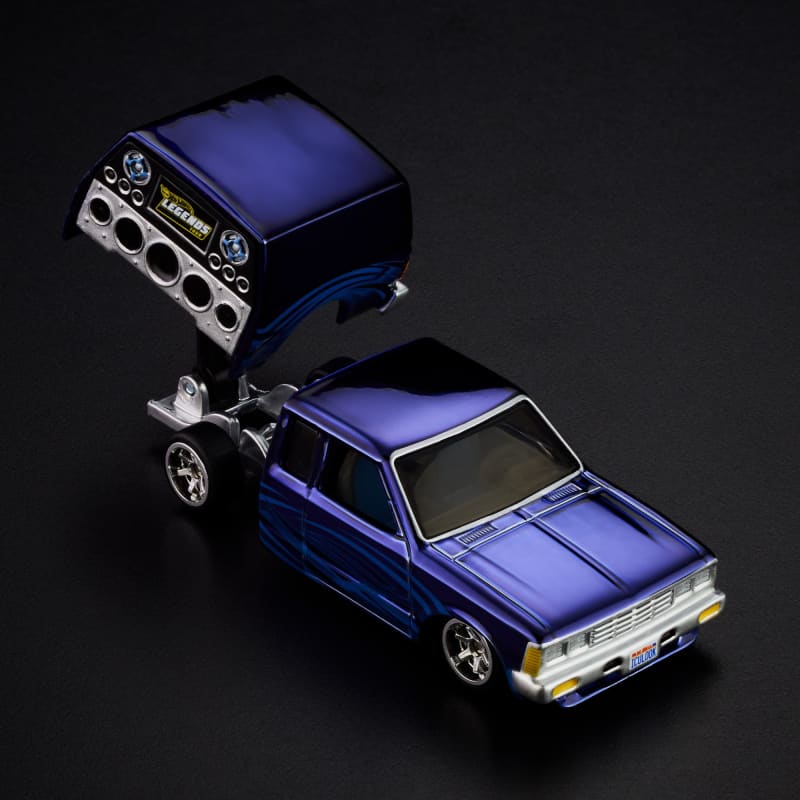 Hot Wheels RLC Exclusive 1986 Nissan 720 King Cab