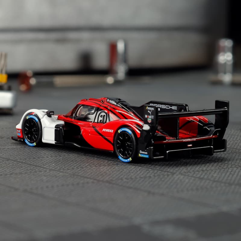Hot Wheels Elite 64 Porsche 963