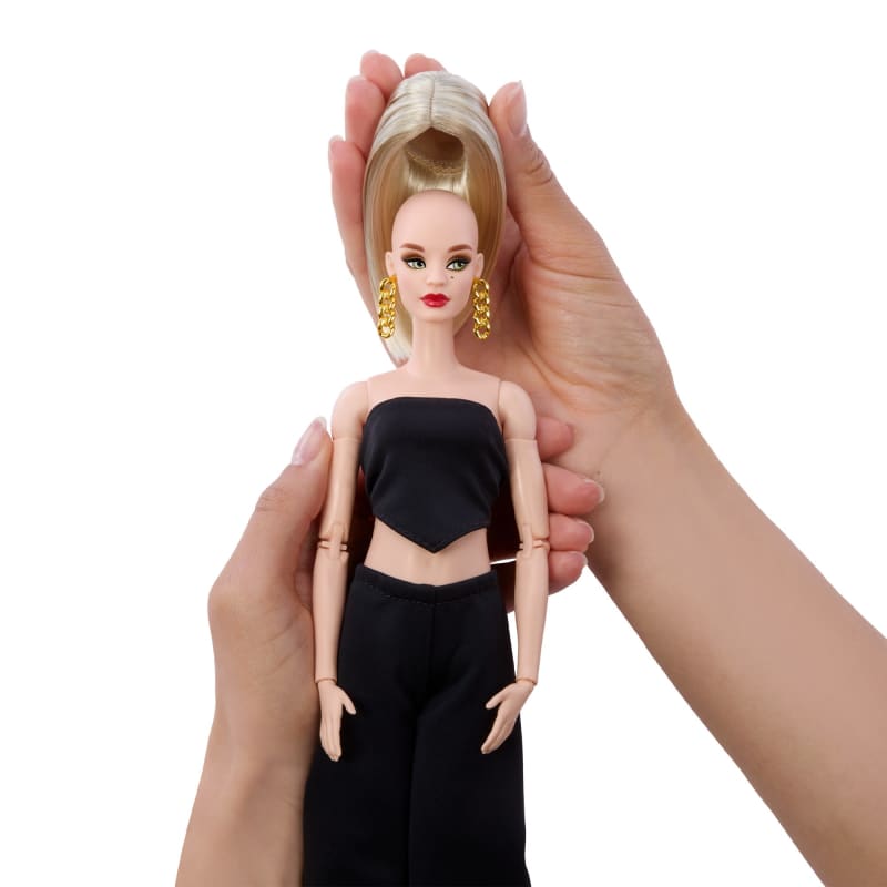 Das Barbie Basics Set Nr. 2 lässt sich selbst herstellen