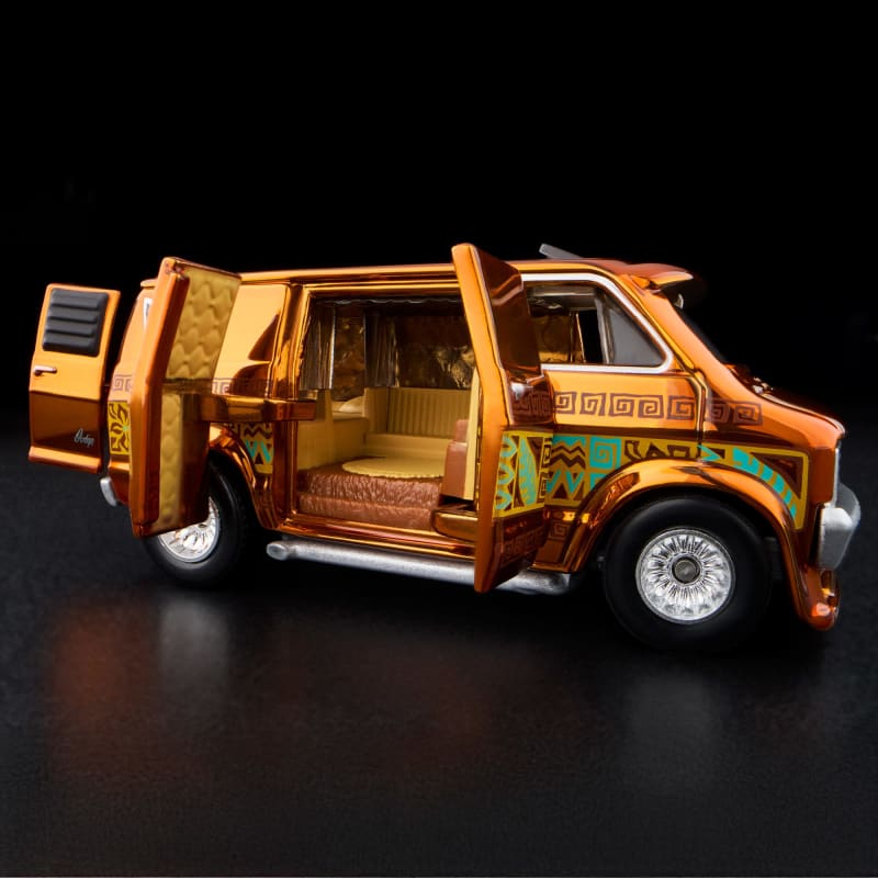 Exklusiver Dodge Tradesman Transporter aus den 70er Jahren von RLC