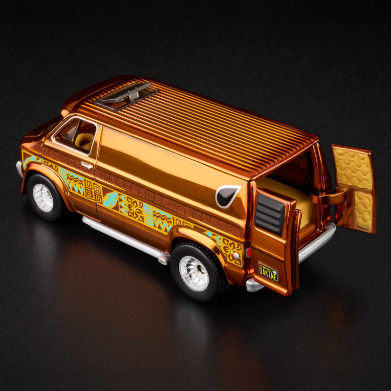 Exklusiver Dodge Tradesman Transporter aus den 70er Jahren von RLC