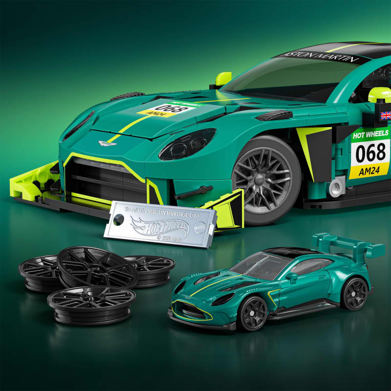 Mattel Brick Shop Hot Wheels ’24 Aston Martin Vantage GT3 Building Set
