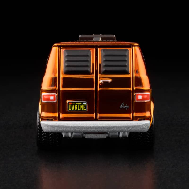 Exklusiver Dodge Tradesman Transporter aus den 70er Jahren von RLC