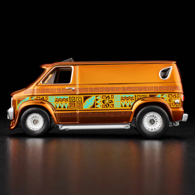 Exklusiver Dodge Tradesman Transporter aus den 70er Jahren von RLC