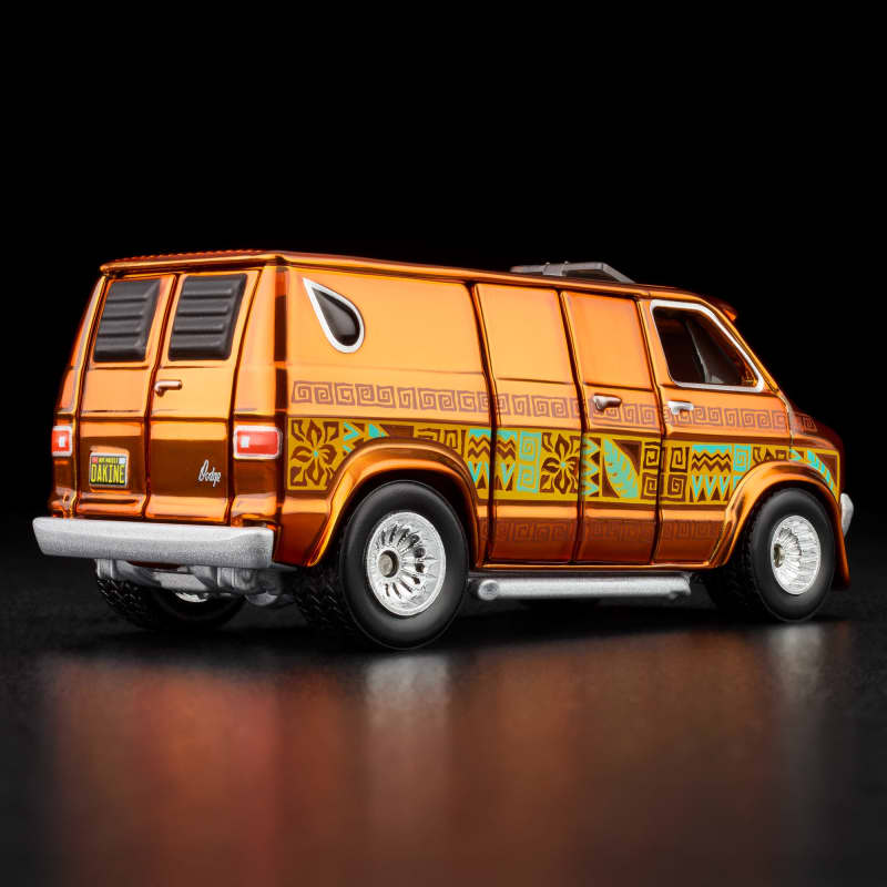 Exklusiver Dodge Tradesman Transporter aus den 70er Jahren von RLC
