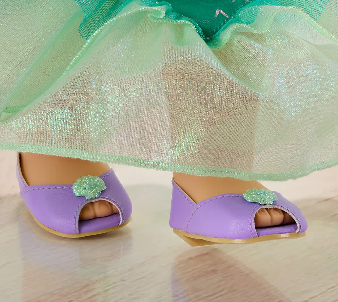 Ariel shoe details
