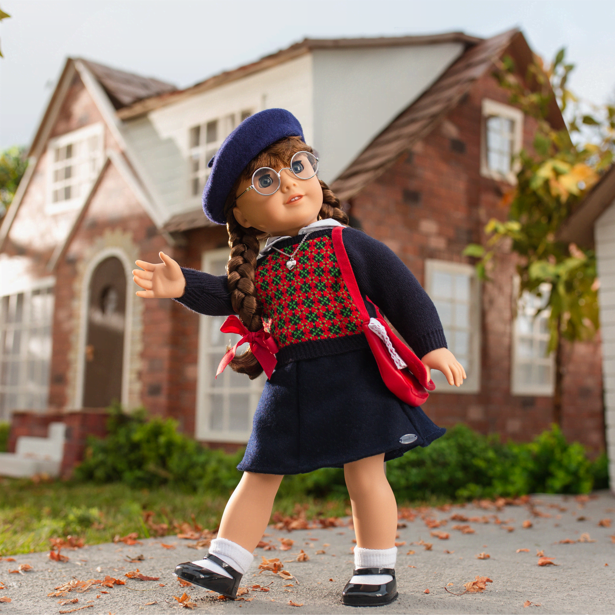 Molly McIntire™ 18-inch Doll, Book & Accessories (Historical Characters)