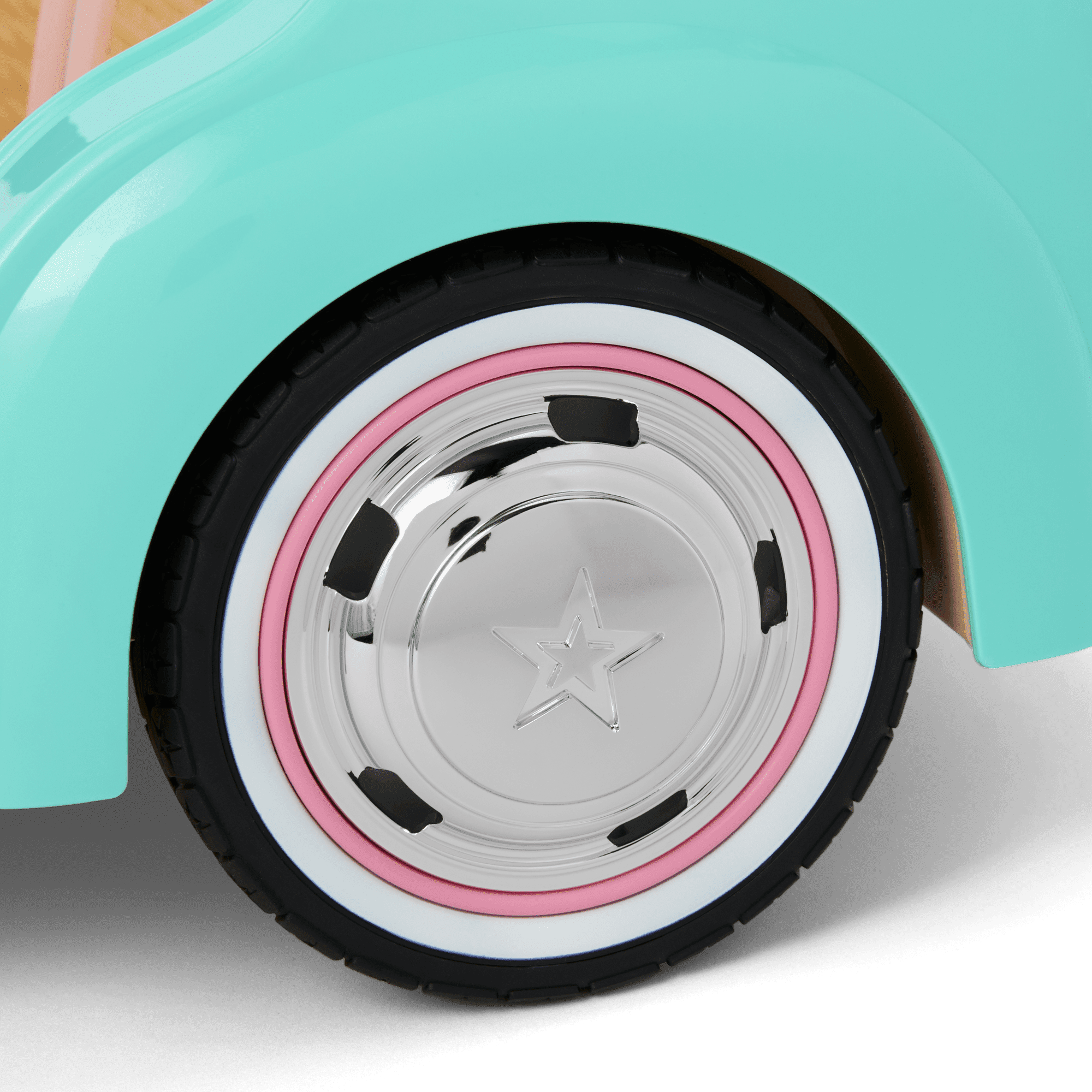 Raquel's™ Seaside Car for 18-inch Dolls (Girl of the Year™ 2026)