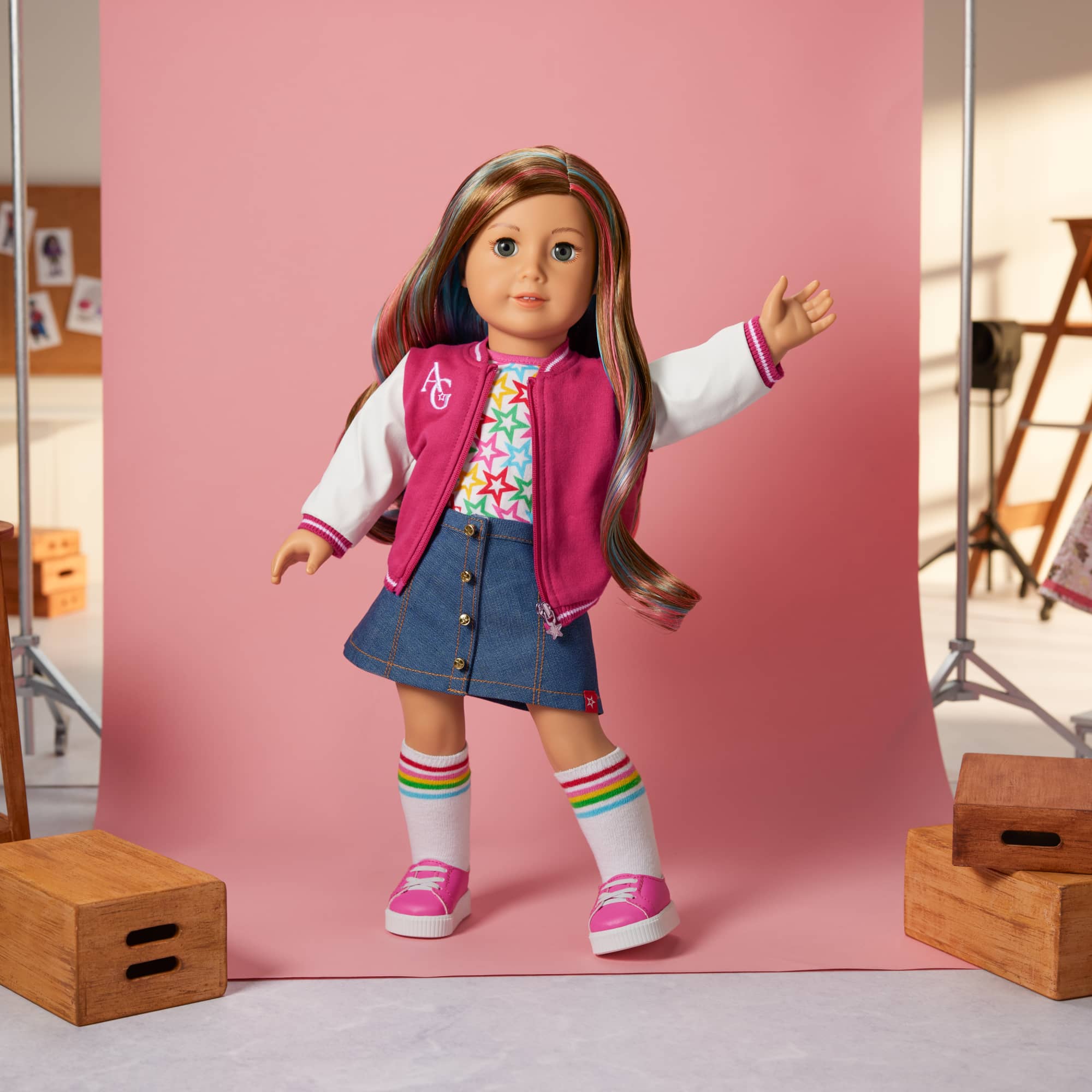 Truly Me™ 18-inch Doll #101 with wavy caramel hair