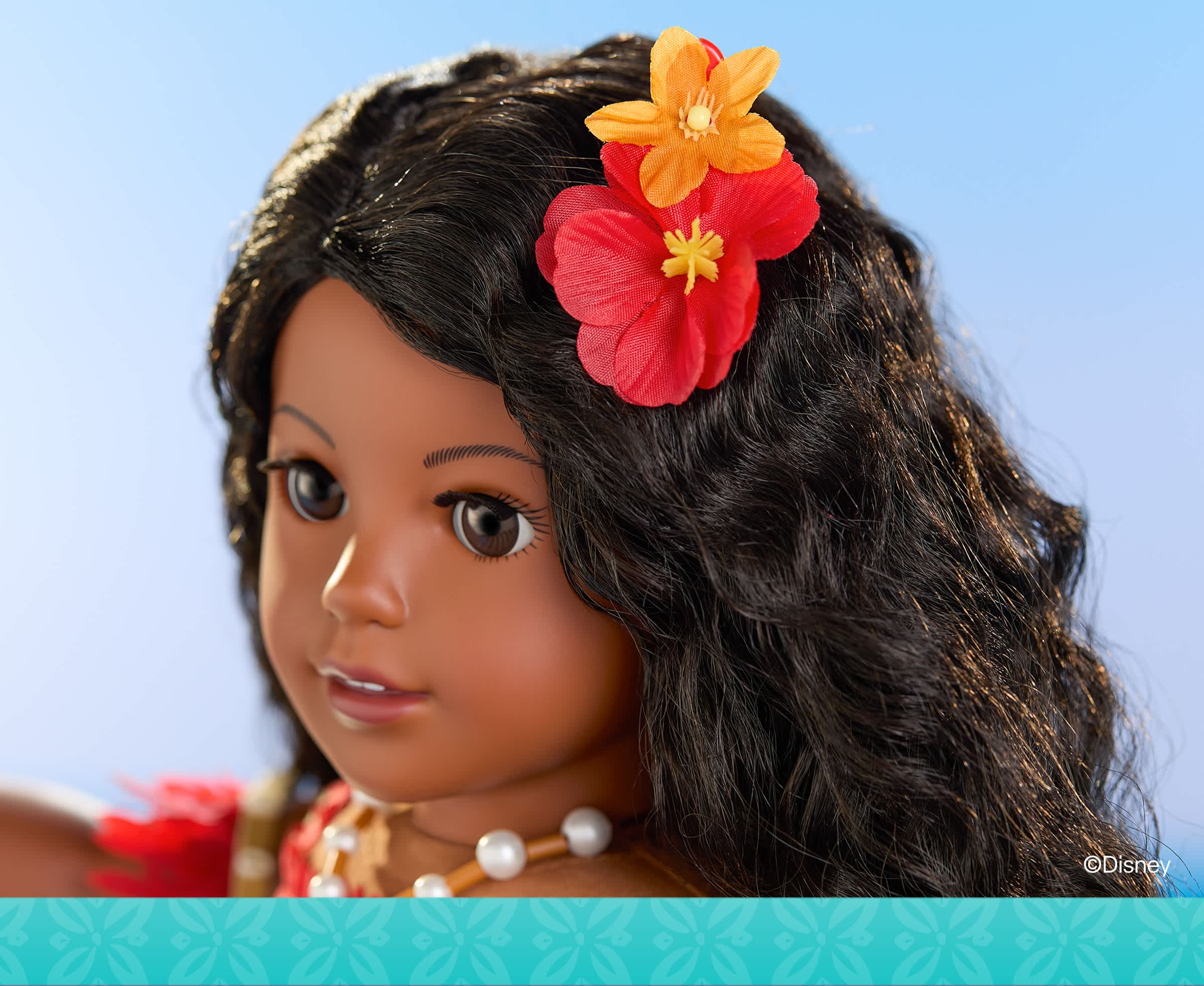 Detail of Moanas hair clip
