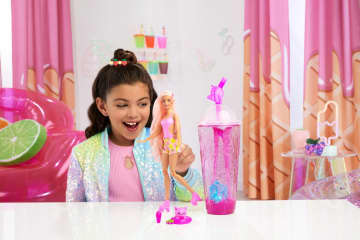 Barbie Pop Reveal Serie Frutta Bambola limonata di fragole, 8 ...