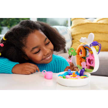 Polly Pocket Dolls Playset | Groom & Glam Poodle Compact