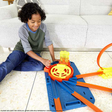 Hot wheels cloverleaf track 2025
