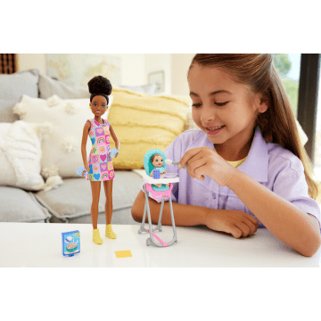 Barbie Gymnastics Playset with Doll and 15+ Accessories, Twirling Gymnast  Toy with Balance Beam, Blonde Doll, Dolls -  Canada