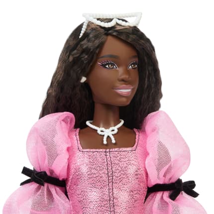 Muñeca Barbie Deluxe Style N.º 14 Con Vestido Barbiecore Rosa Metalizado, Mangas Abullonadas Y Pelo Castaño - Image 1 of 5