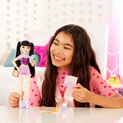 Barbie Dream Besties Renee Fashion Doll With 11 Food Themed Accessories - Image 1 of 5