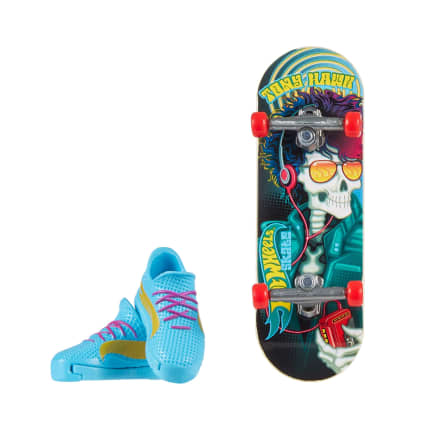 Hot Wheels Skate Vehículo de Juguete Patineta Skully Man con Tenis - Image 1 of 4