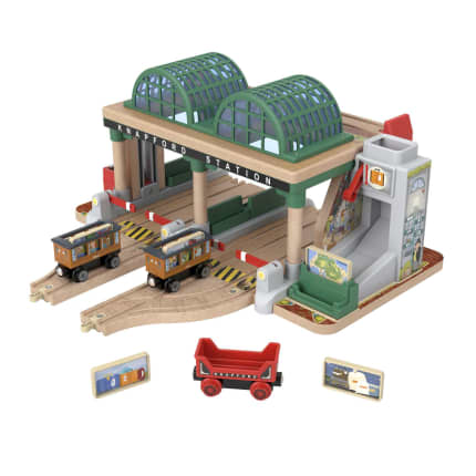 Fisher-Price Thomas et ses Amis Piste en Bois Coffret de Jeu Ramassage de Passagers à La Gare des Quatre Vents - Image 1 of 6