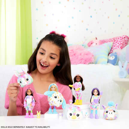 Barbie Chelsea Cutie Reveal Color Dream Series Small Doll & Accessories - Imagem 1 de 5