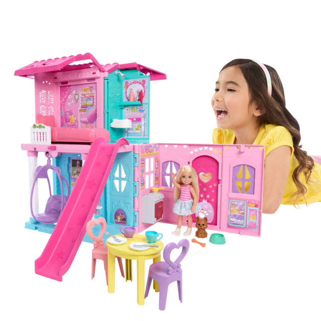 Barbie Chelsea Pop-Up Doll House With Doll & 15+ Accessories, House Expands To 17+ X 13+ Inches - Bild 1 von 6