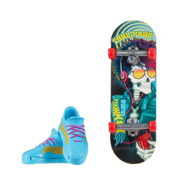 Hot Wheels Skate Vehículo de Juguete Patineta Skully Man con Tenis - Image 1 of 4