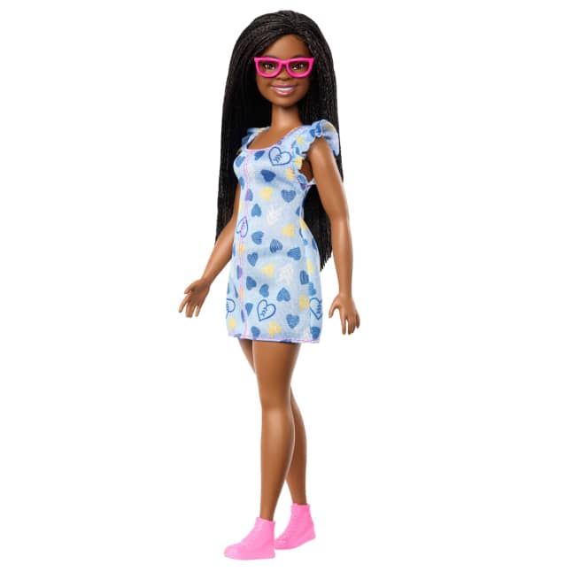 Barbie Fashionistas Doll #229, Doll With Down Syndrome Wearing Heart-Print Dress, Created in Partnership With The National Down Syndrome Society - Imagem 1 de 6