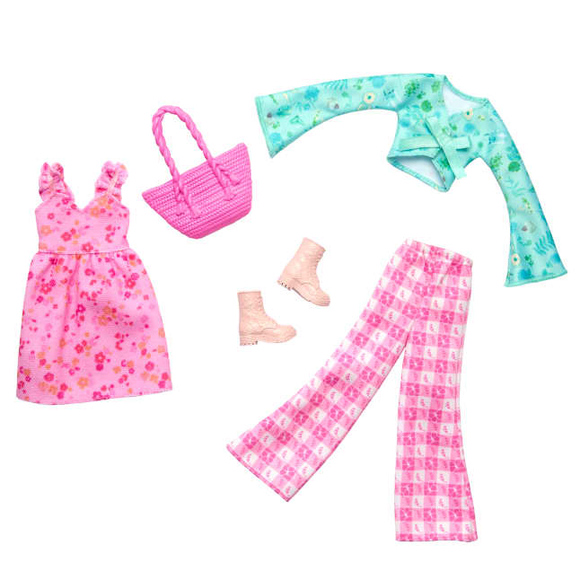 Barbie Tenues Coffret de 2 Tenues à Thème de Chalet et Accessoires - Image 1 of 1