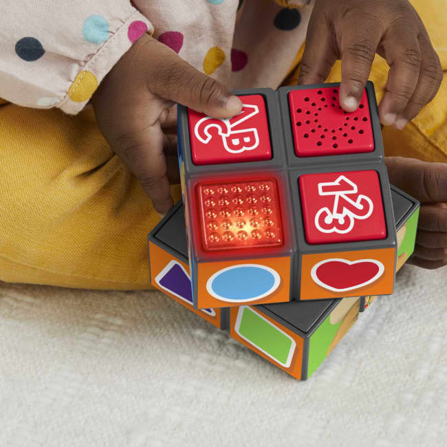 Fisher-Price Rires et Éveil Cube D’Activités de Puppy - Version Française