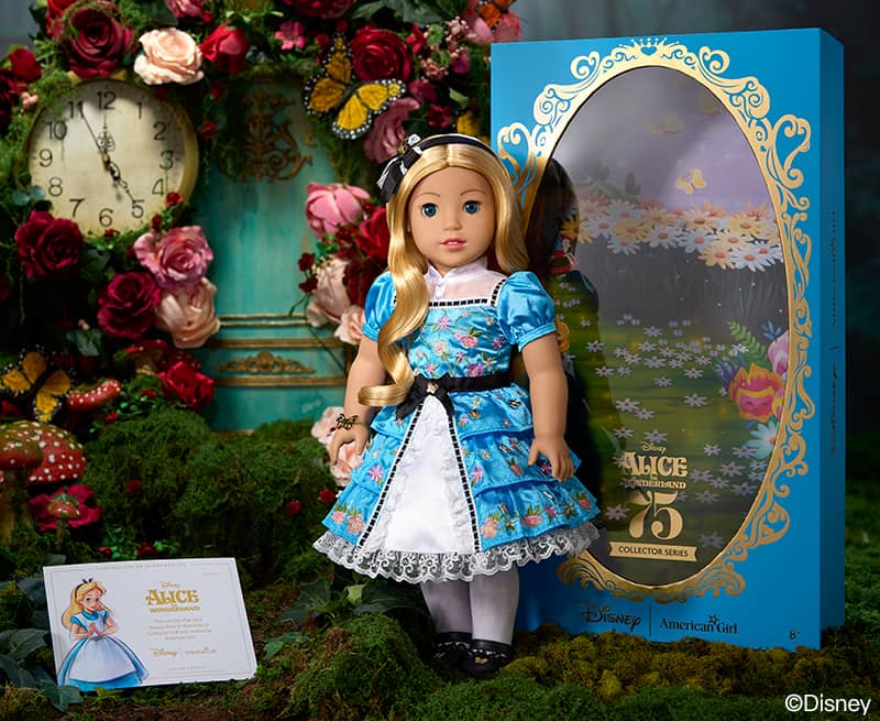 Image of Alice with her packaging box