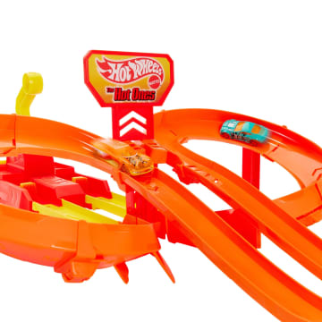 Hot Wheels Hot Ones Otoyol Oyun Seti Ve 1:64 Ölçekli 2 Metal Oyuncak Araba - Bild 5 von 6