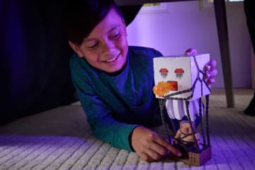 Minecraft Explosieve Aanval Met Ghast, Set Actiefiguren Met Licht, Geluid En Meer, Geïnspireerd Op De Film - Image 2 of 6