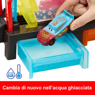 Disney Pixar Cars Autolavaggio Per La Corsa Cambia Colore Playset E Saetta Mcqueen Cambia Colore