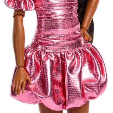 Barbie-Poupée Deluxe Style-Avec Robe Coupe Boule Corail Métallisé - Image 3 of 5