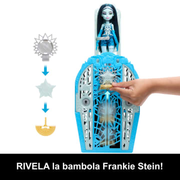 Monster High Segreti Da Brivido I Misteri Di Hauntlywood, Bambola Frankie Stein Con Oltre 19 Sorprese - Image 5 of 5