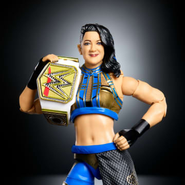 WWE- Elite Collection Personaggio Bayley con Accessori, Giocattolo per Bambini 8+ Anni, GKY34