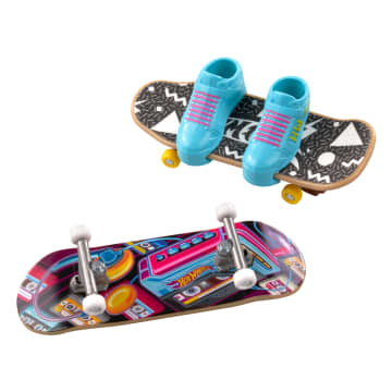 Hot Wheels Skate Retro 2-pak deskorolek + buty Asortyment