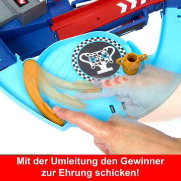 Disney Und Pixar Cars Grc Sprung-Rennstrecke Spielset Mit 2 Spielzeugfahrnzeugen, Darunter Lightning Mcqueen - Image 3 of 6