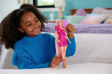 Barbie Upuzun Muhteşem Saçlı Bebekler, Ekstra Uzun Sarı Saçlı Bebek Ve Stil Aksesuarları - Image 2 of 6