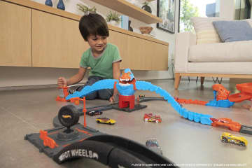 Hot Wheels City Nemesis Lab Gorilla - Image 2 of 5